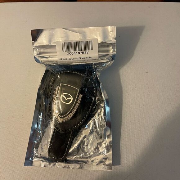 Mazda Logo Sunglass Holder for Car Black PU Leather NWT - Picture 9 of 9